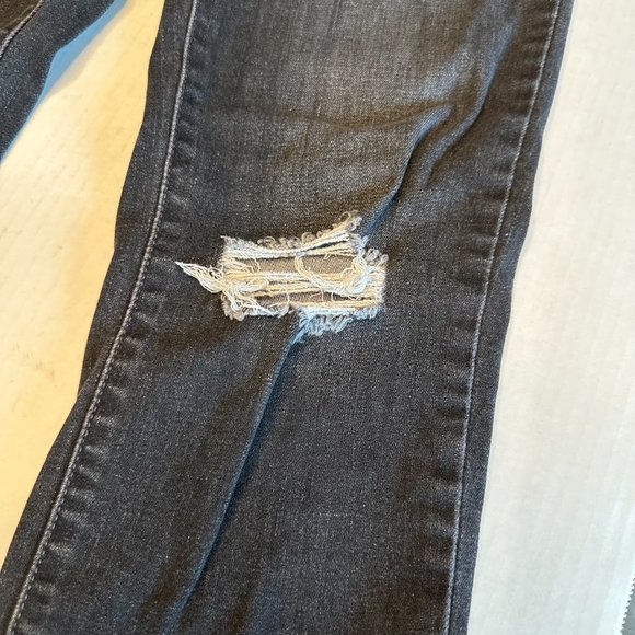Levi's 724 High Rise Straight Jeans - Picture 7 of 9
